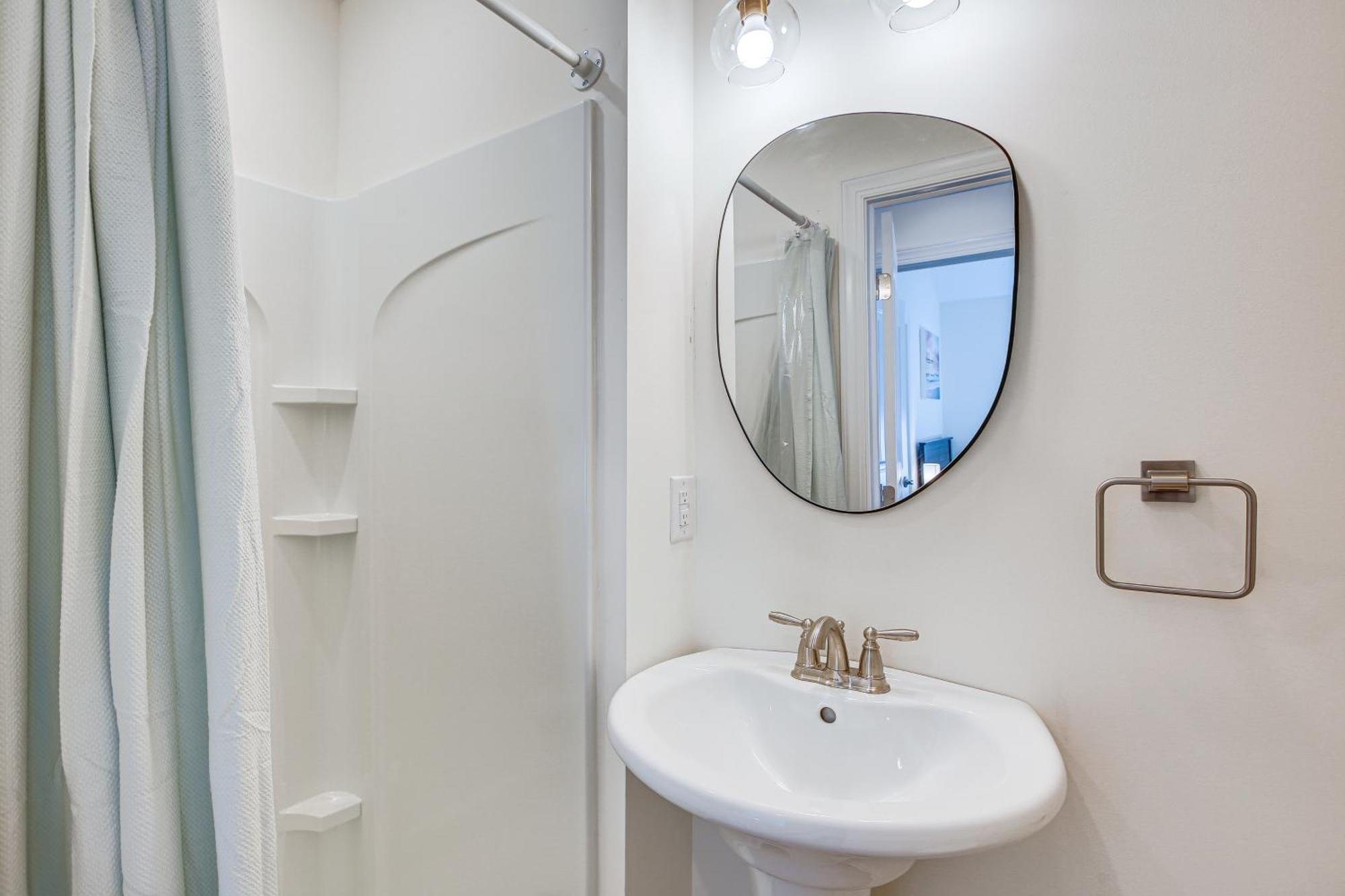 Spacious Wildwood Condo Walk To Beach! Exterior photo