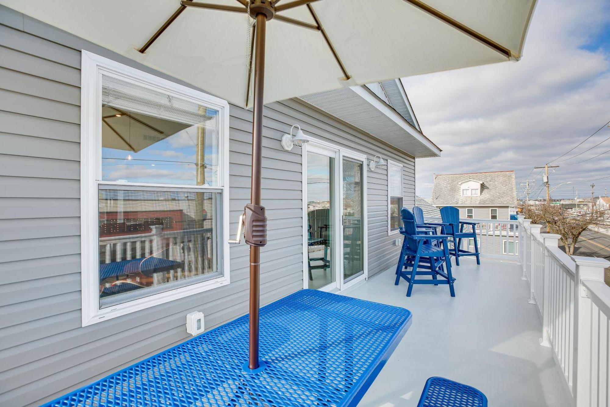 Spacious Wildwood Condo Walk To Beach! Exterior photo